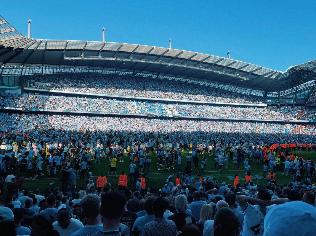 维蒂尼亚是第九位欧冠对英格兰球队戴帽球员，也是葡萄牙首人（维蒂尼亚成欧冠对英格兰球队上演帽子戏法的第九人，葡萄牙球员第一人）