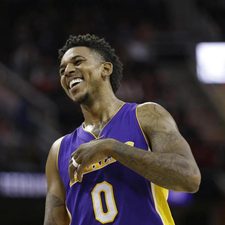 米体：邓弗里斯预计12月中旬回归；姆希塔良、达米安接近复出（米体：邓弗里斯料12月中旬归队；姆希塔良、达米安复出在即）