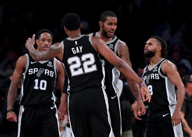 埃贝尔：萨拉赫的言论？谢天谢地这和我无关，我们有卡尔了（埃贝尔回应萨拉赫言论：幸好不关我事，我们已有卡尔）