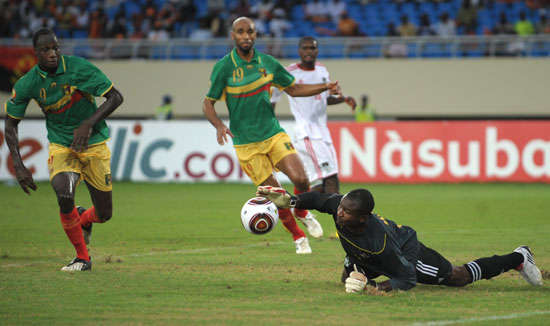 记者：曼联有意阿贾克斯17岁中场乔西-莫基奥（记者称曼联盯上阿贾克斯17岁中场新星乔西-莫基奥）