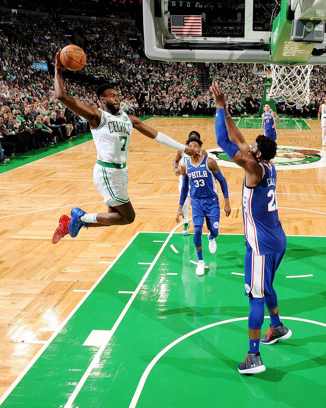 弗里克：理解亚马尔对换下不满，下次我会让他坐替补席（弗里克：理解亚马尔对被换下不满，下次将安排他打替补）