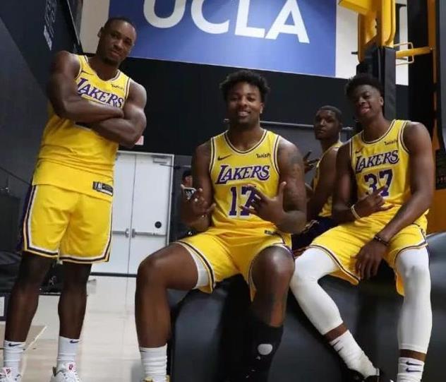 这队的球风真的太好看了（这支球队的球风赏心悦目）