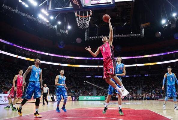 广州联官方：已选出数名年轻球员，将前往西班牙、法国参赛（广州联官宣：多名年轻球员入选，赴西班牙与法国参赛）