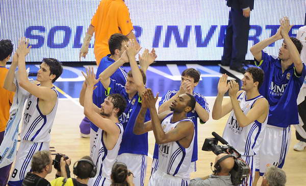 威尔希尔：英格兰队现在有了顶级教练，图赫尔能率队夺世界杯（威尔希尔：英格兰队已迎顶级主帅，图赫尔有望带队夺得世界杯）