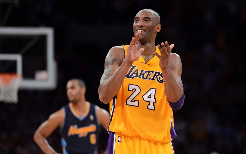 FC26美丽足球：维蒂尼亚、德容领衔，金外脚背夸雷斯马在列（FC26华丽足球：德容、维蒂尼亚领衔，外脚背大师夸雷斯马上榜）