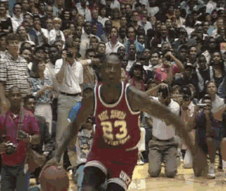 瓦伦西亚vs莱万特：加亚、丹朱马首发，马修-瑞安、阿德里安-德拉富恩特出战（瓦伦西亚战莱万特：加亚、丹朱马首发，马修-瑞安与阿德里安-德拉富恩特登场）